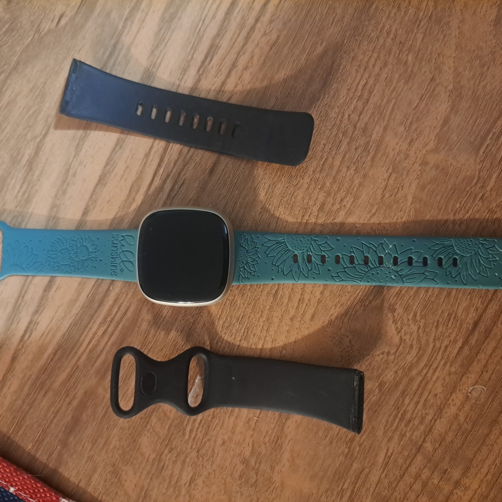 Fitbit Versa 3 - Teal and Black